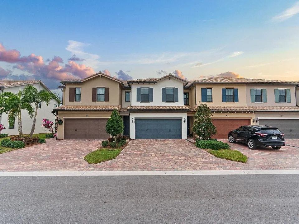 8242 Tailshot Ct, Lake Worth, FL